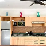 Villa Tepi Pantai