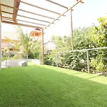 Villa Tepi Pantai