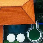 Villa Tepi Pantai
